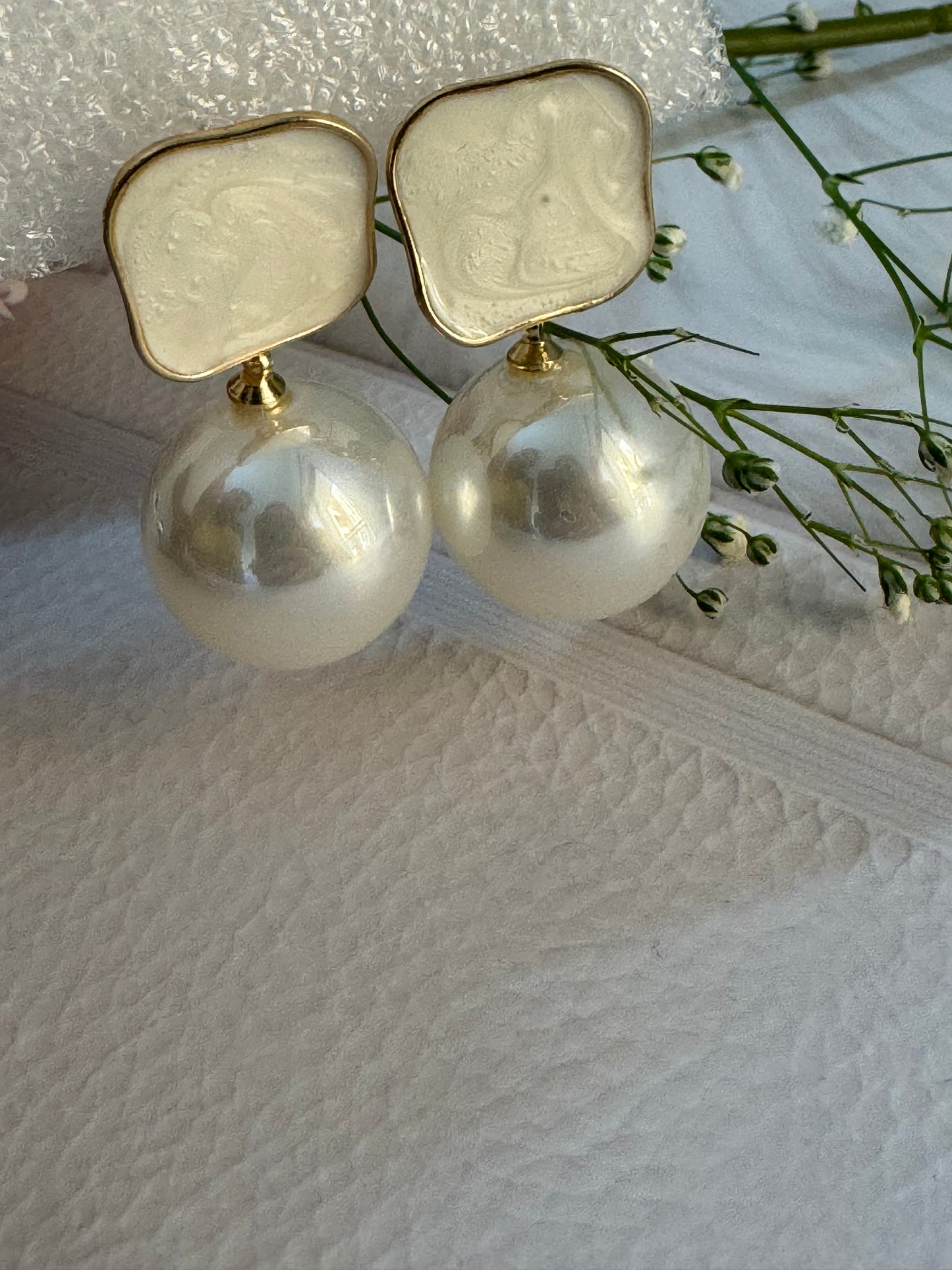 White Pearl Hanging Studs