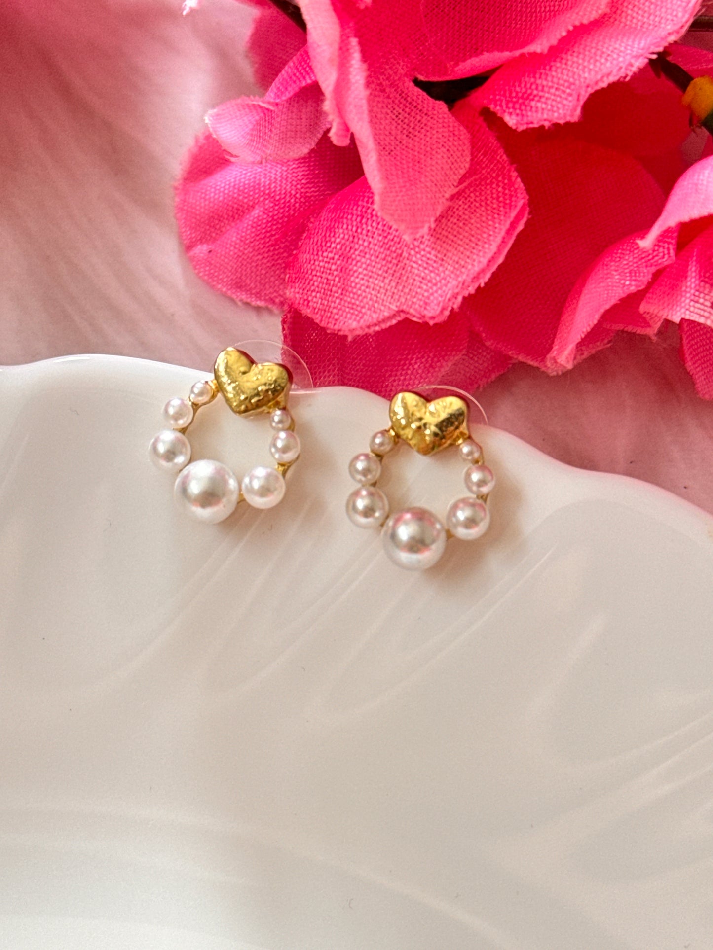 Dainty Pearl Hoop Earrings with Golden Heart – Trendy Fashion Jewelry