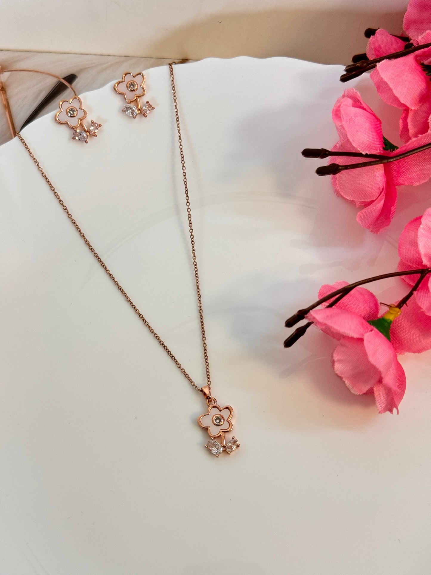 Premium Rose Gold floral Stainless Steel Necklace with Earrings