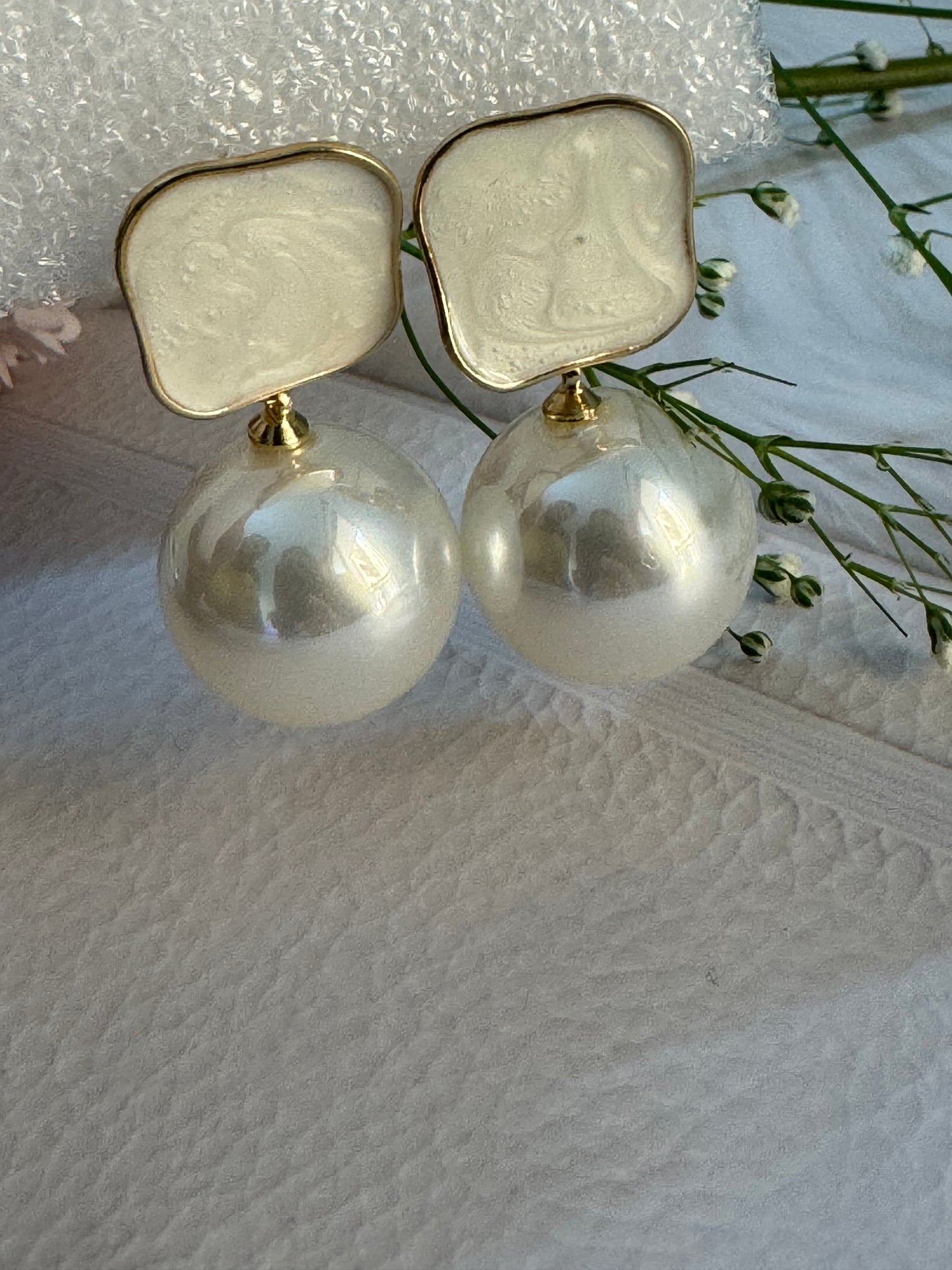 White Pearl Hanging Studs
