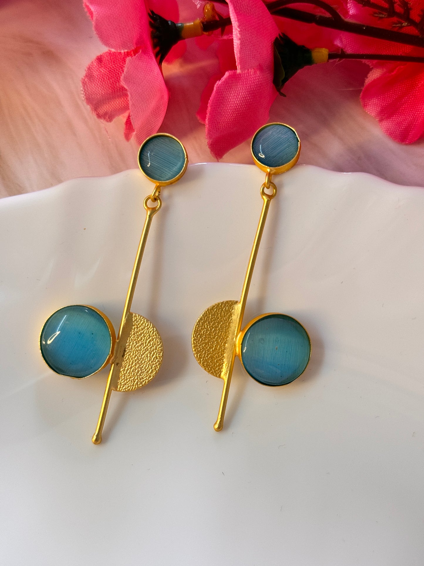 Goldplated Monalisa Hanging Earrings