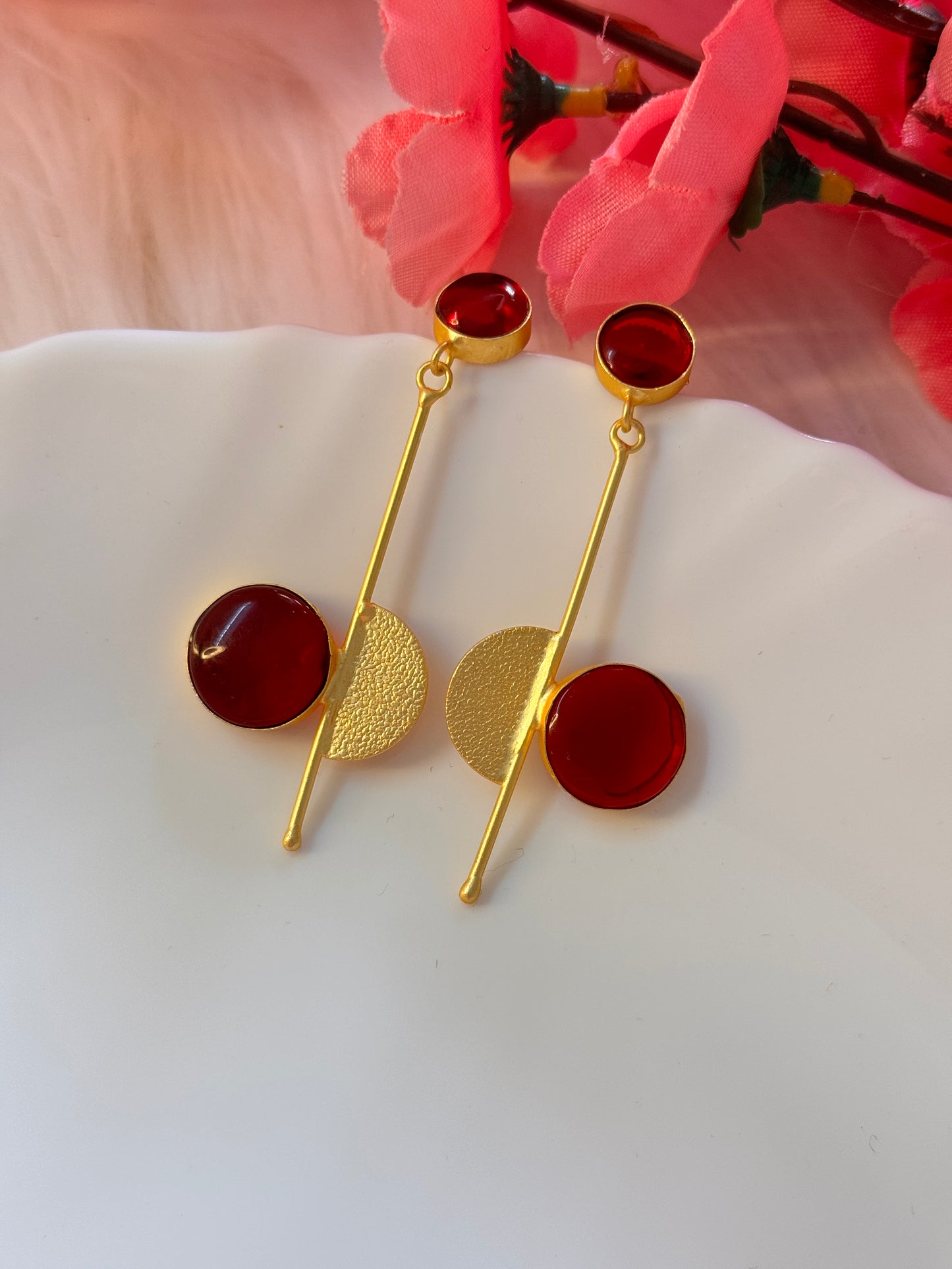 Goldplated Monalisa Hanging Earrings