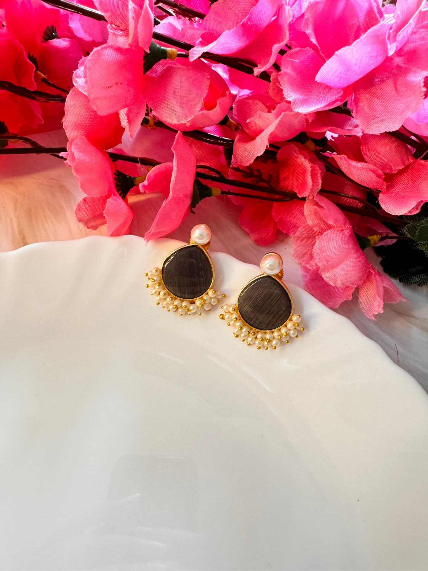 Monalisa Stone Pearl Studs