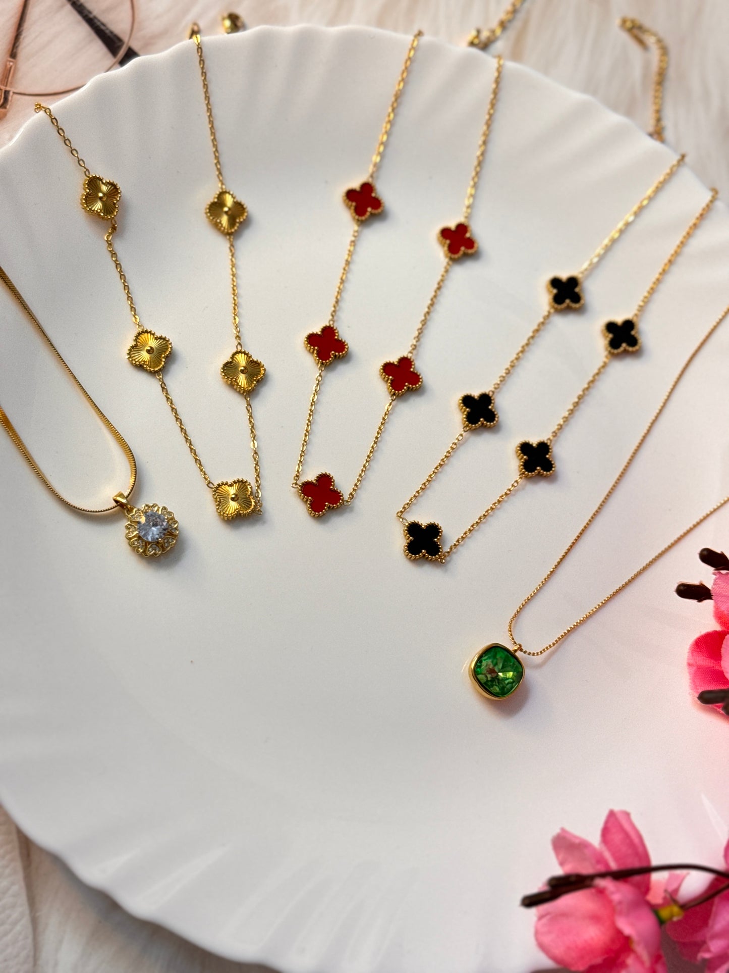 Elegant Red Clover Pendant Necklace | Anti-Tarnish Stainless Steel Fashion Jewellery for Women