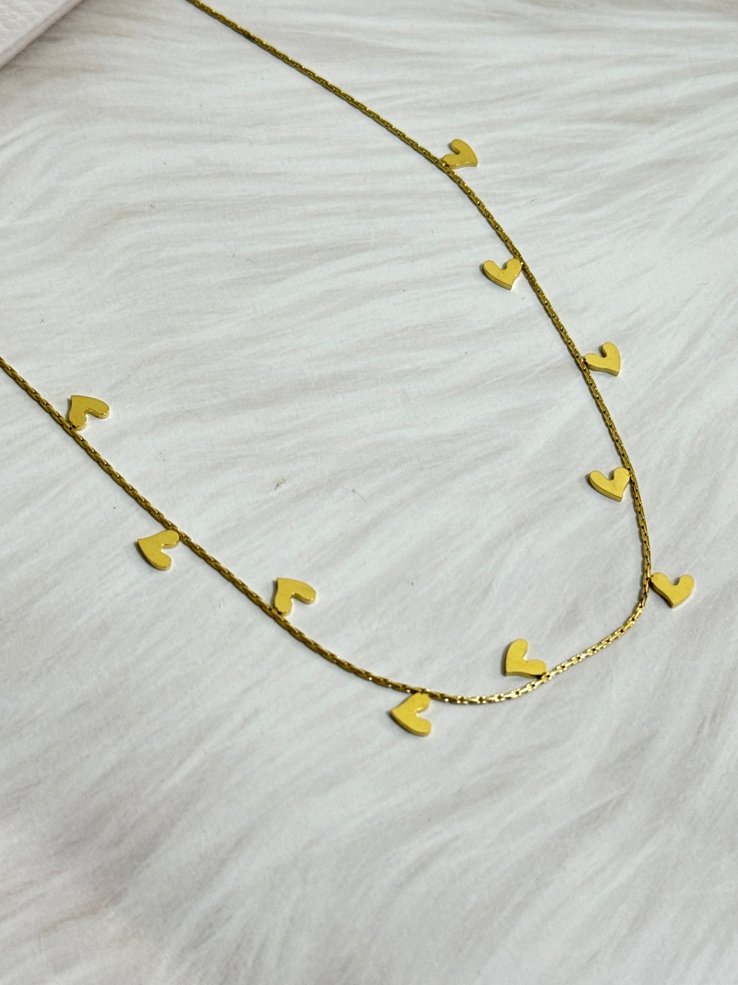 Elegant Minimal Heart Necklace – Simple Gold Pendant for Girls & Women