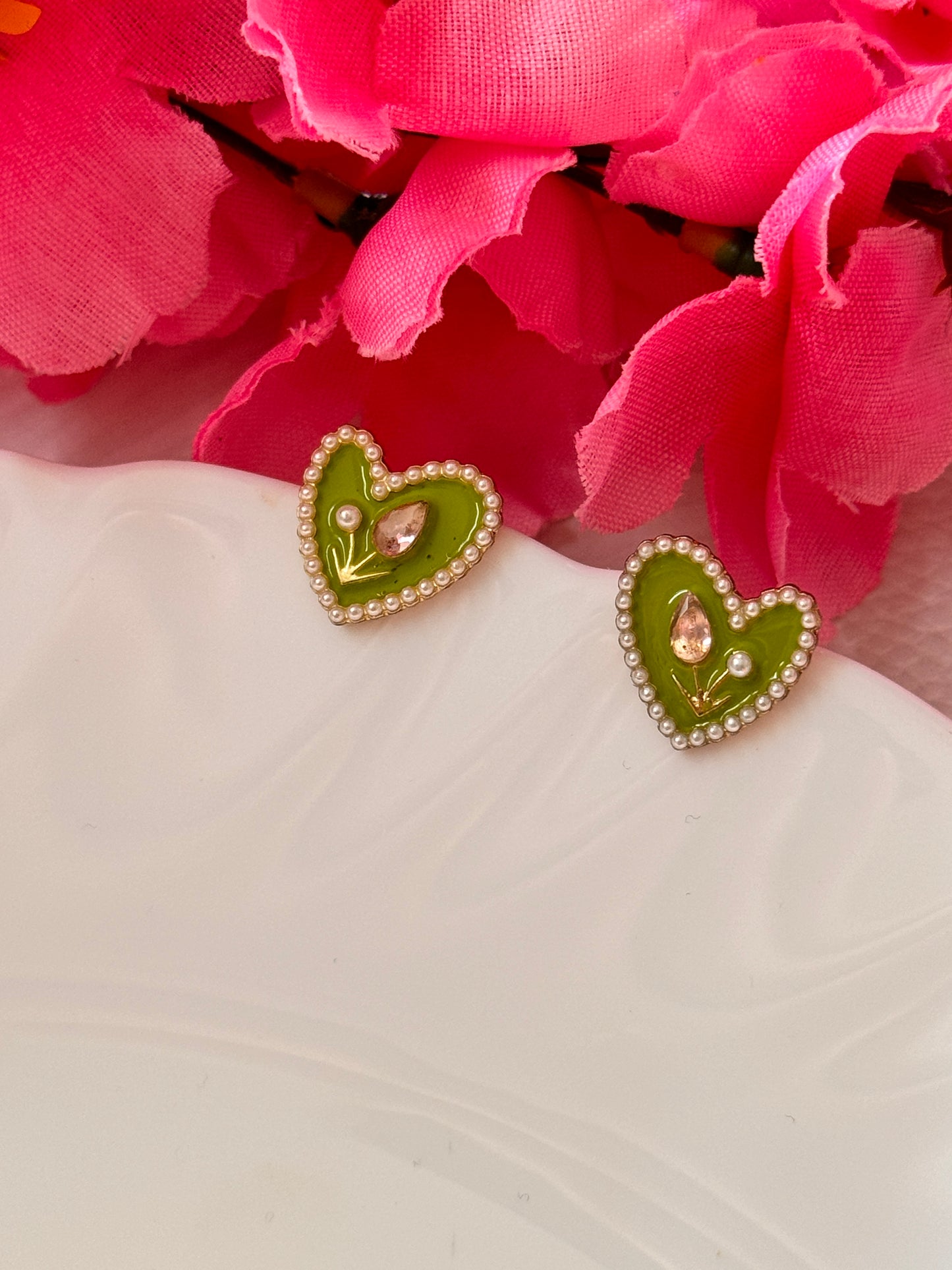 Green Heart Pearl Stud Earrings – Elegant Love-Themed Jewellery for Women
