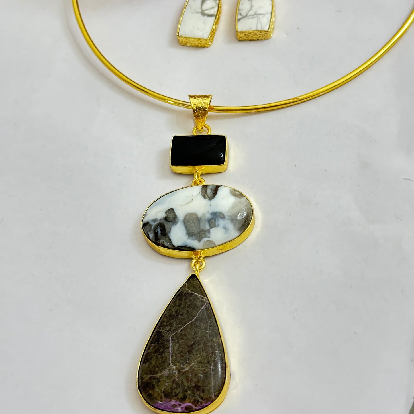 Golden Hasli Necklace