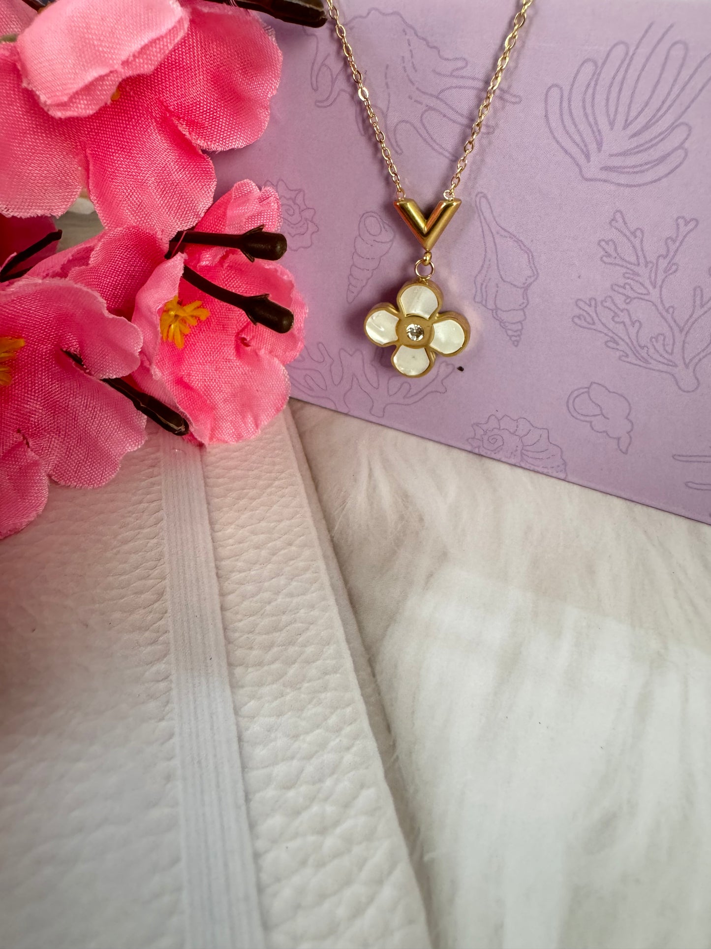 Beautiful Flora  Anti Tarnish Necklace