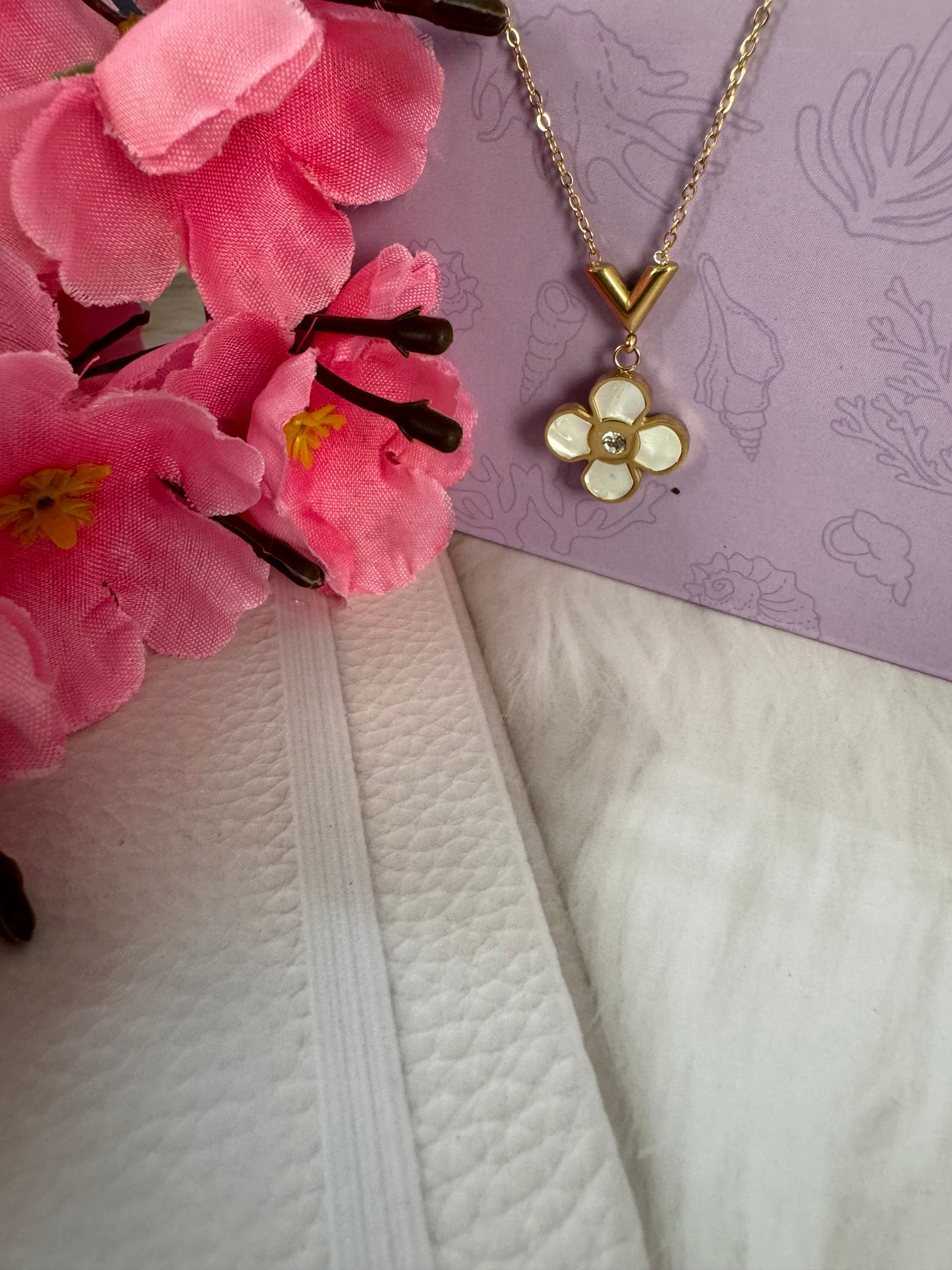 Beautiful Flora  Anti Tarnish Necklace