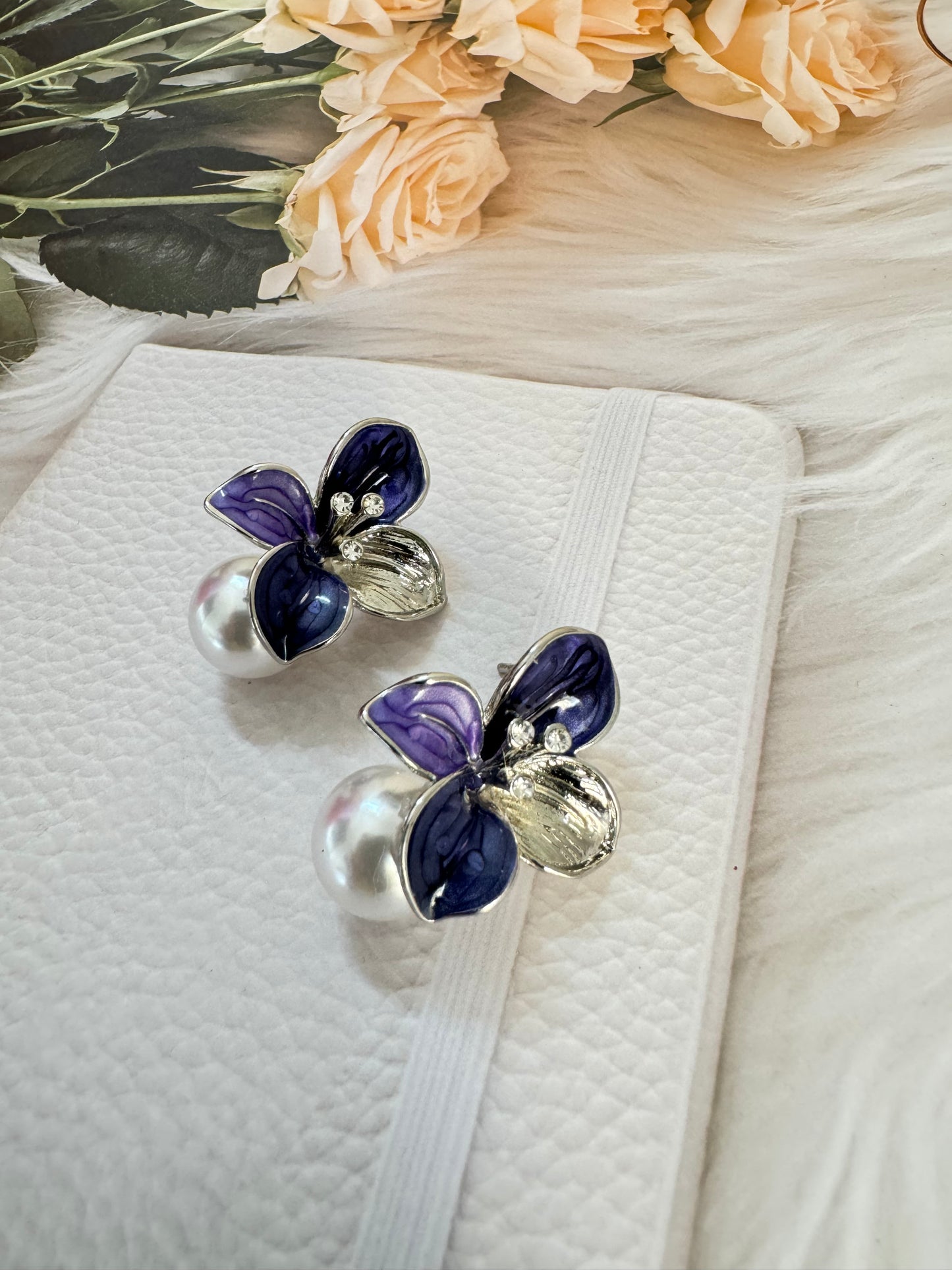 Pearl Studs