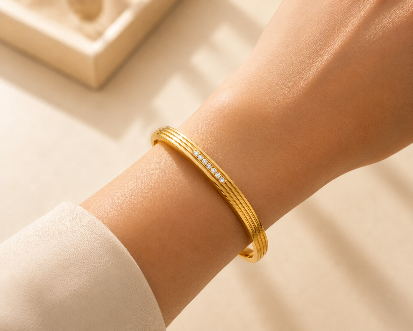 Thin Wrist Minimal Bracelet