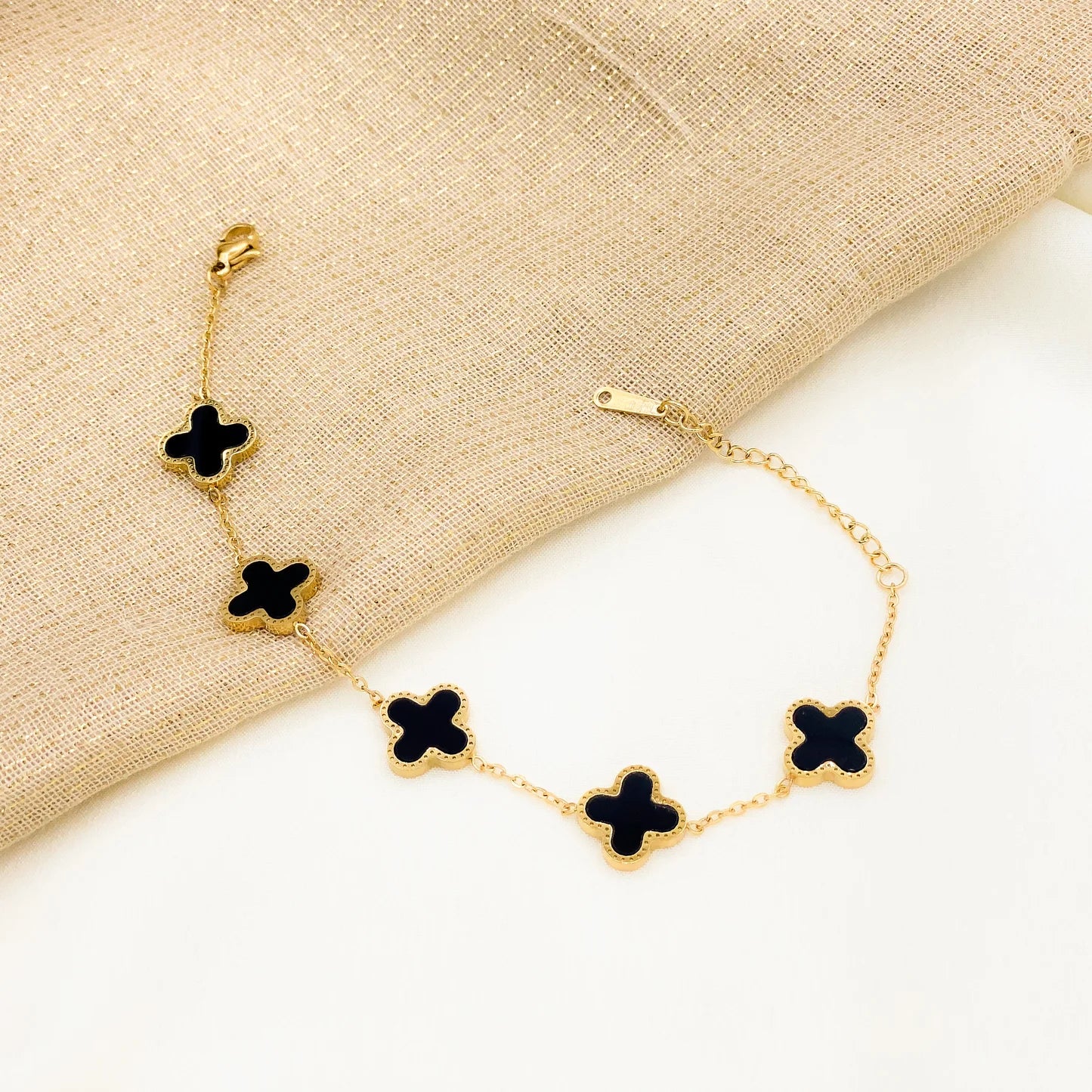 Black & White Clover Leaf Bracelet