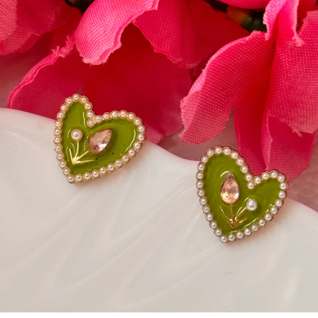 Green Heart Pearl Stud Earrings – Elegant Love-Themed Jewellery for Women