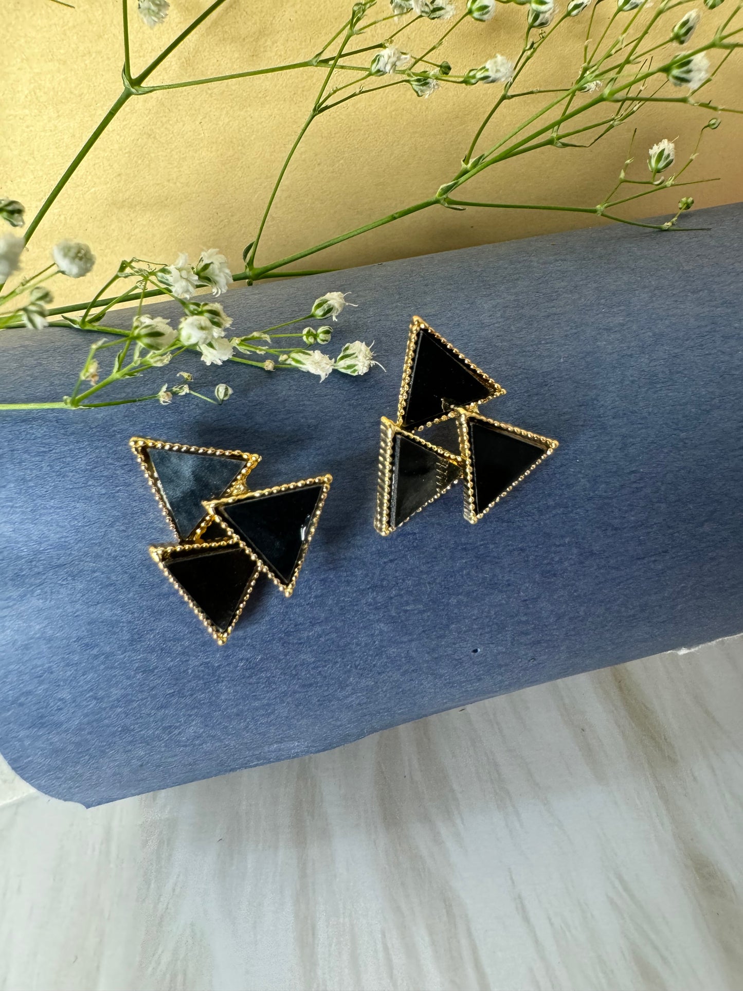 Pearlo Western Black Triangle Studs