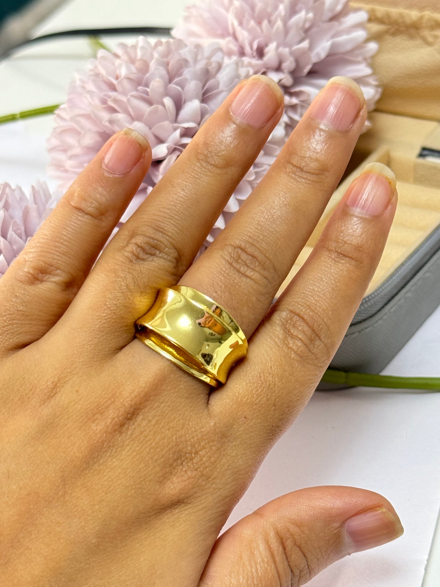 Golden Chunky Finger Ring