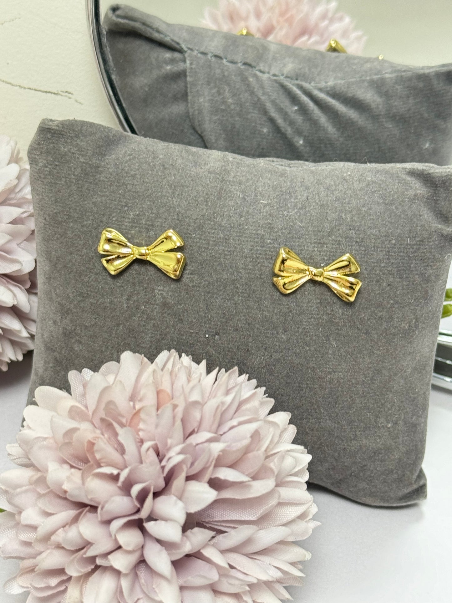 Korean Bow Studs