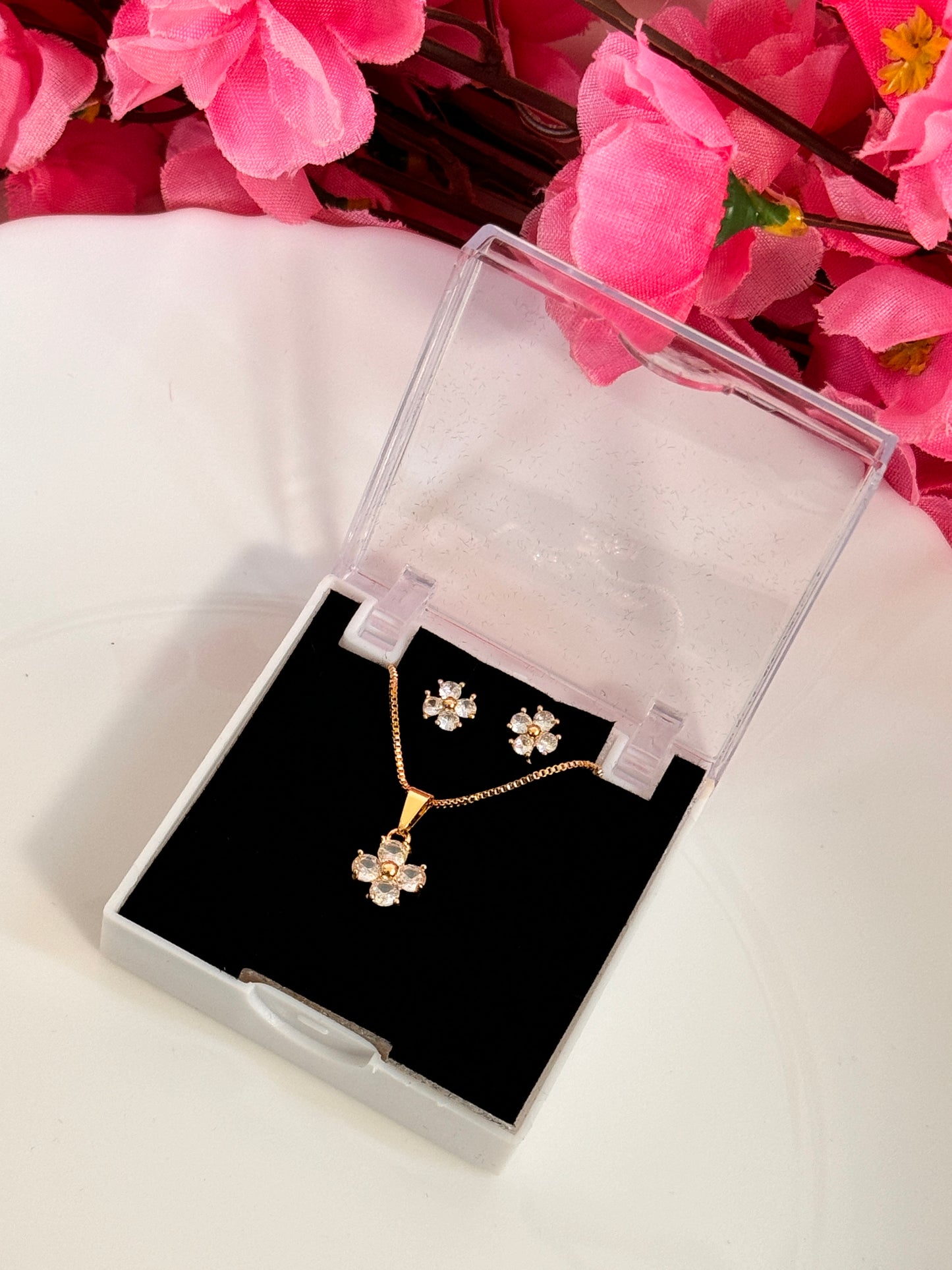 Gold-Plated Crystal Pendant Necklace Set for Women | Stylish Fashion Jewellery