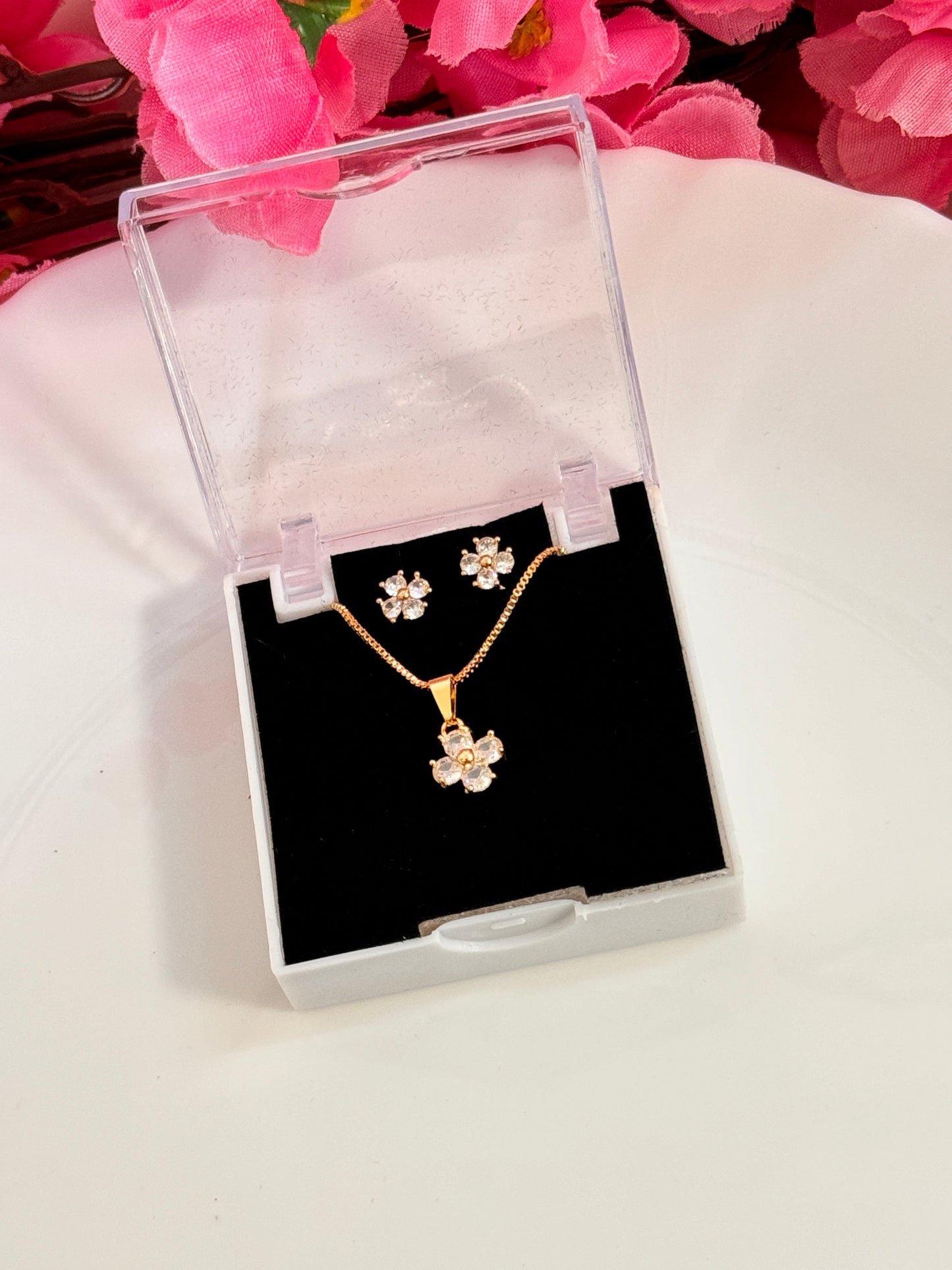 Gold-Plated Crystal Pendant Necklace Set for Women | Stylish Fashion Jewellery