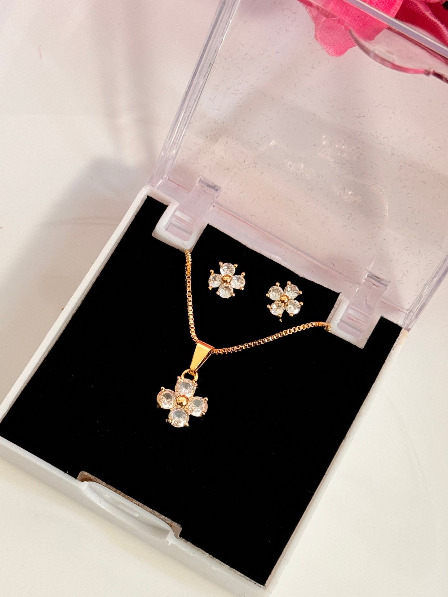 Gold-Plated Crystal Pendant Necklace Set for Women | Stylish Fashion Jewellery