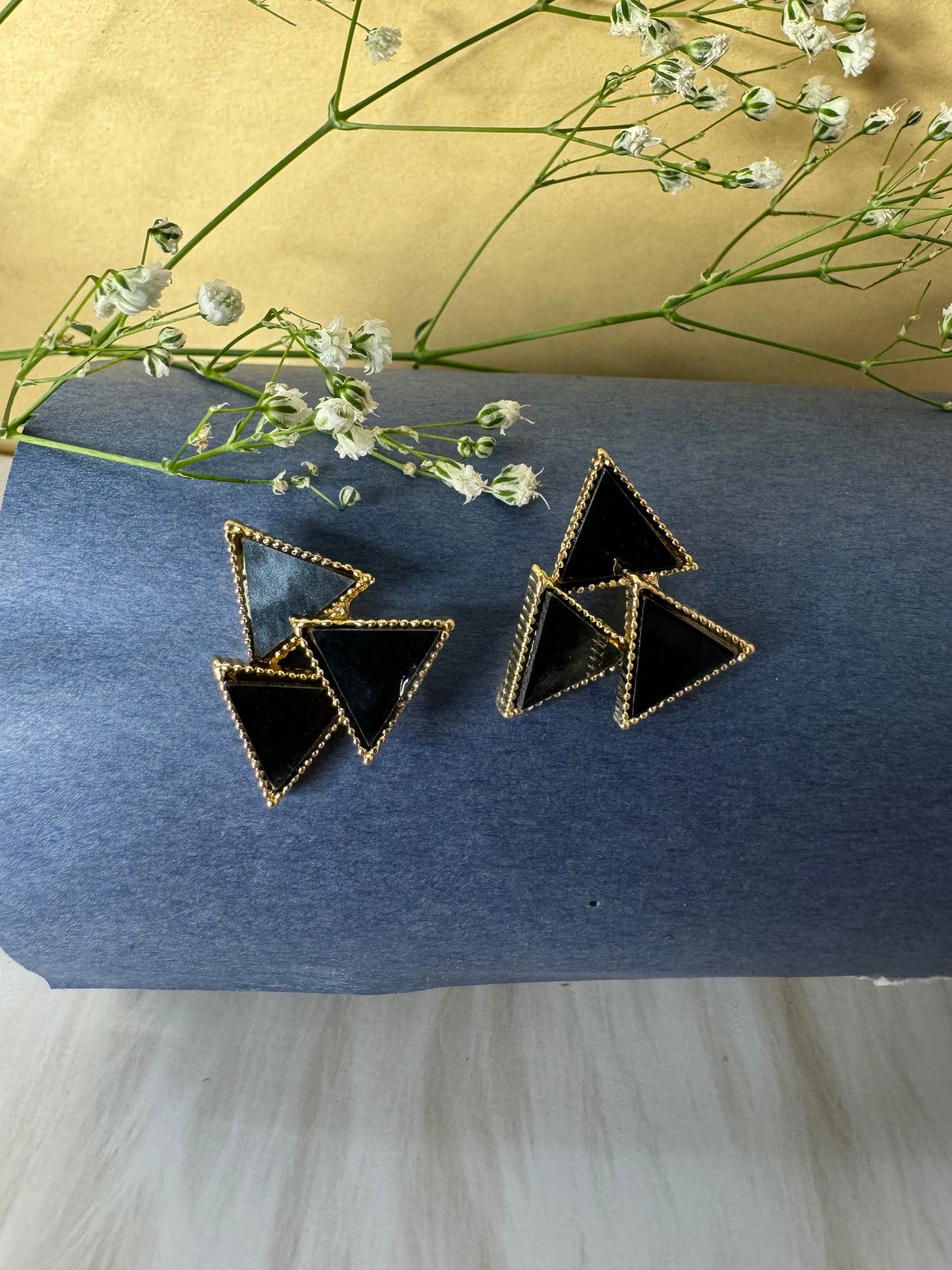 Pearlo Western Black Triangle Studs