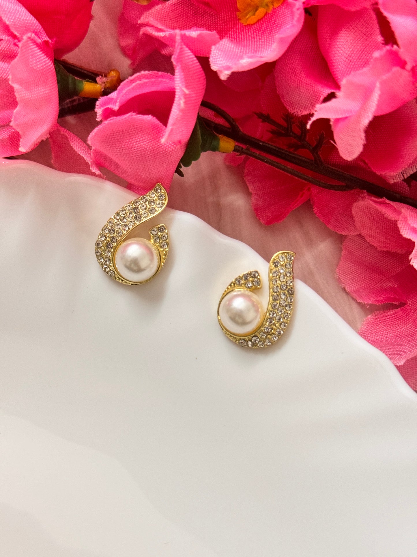 Pearl Studs