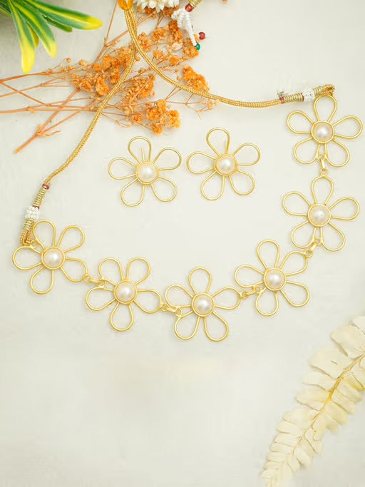 Pearl Flower Necklace