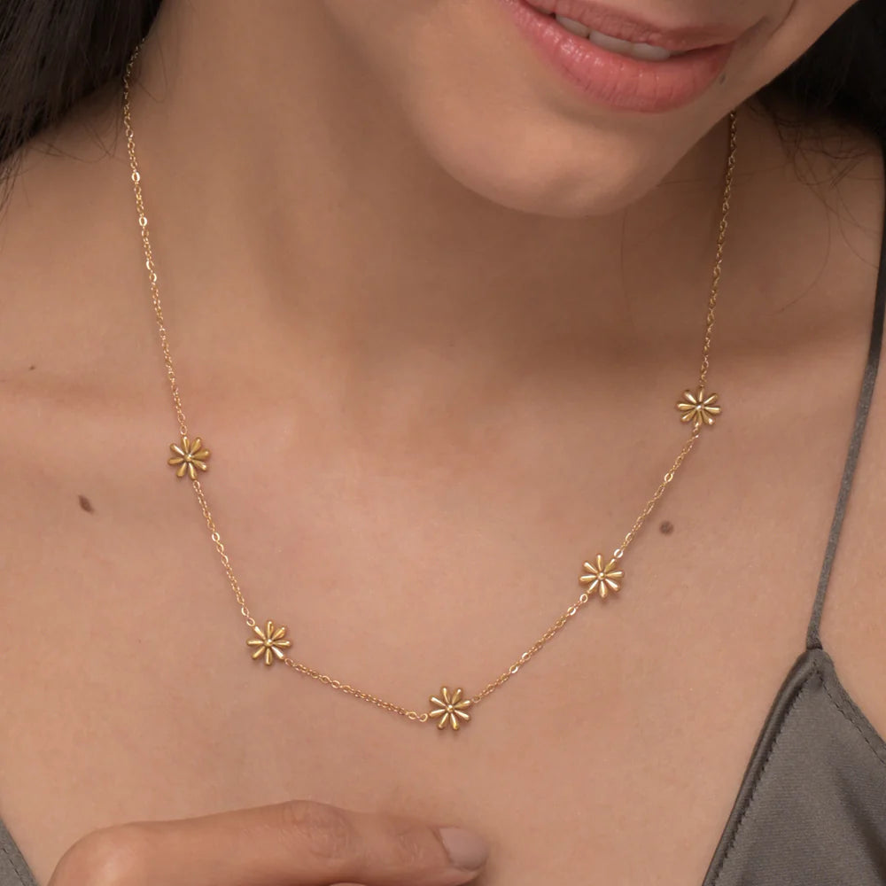 Gold Plated Daisy Necklace