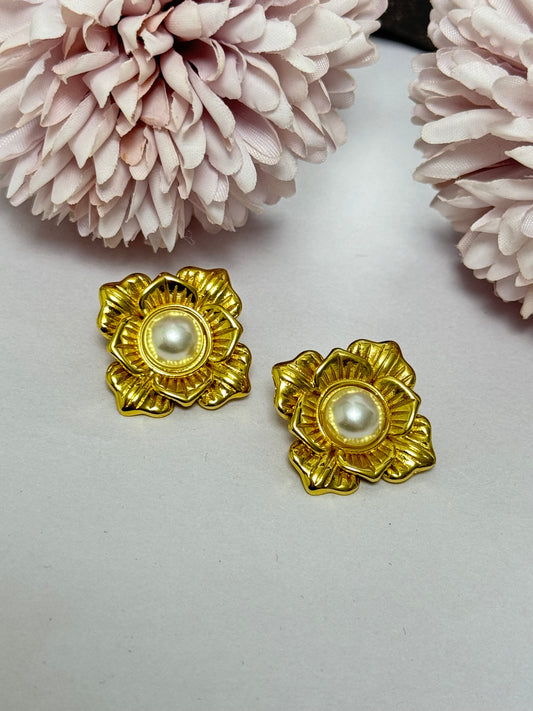 Sunflower Pearl  Studs