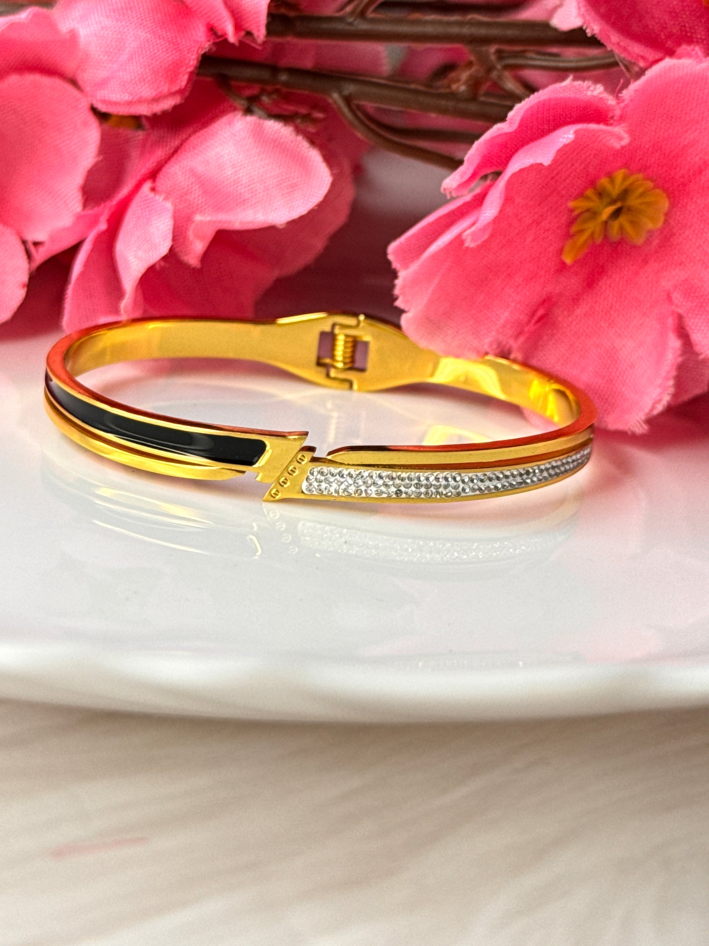 Anti Tarnish Easy to Open Gold Bracelet