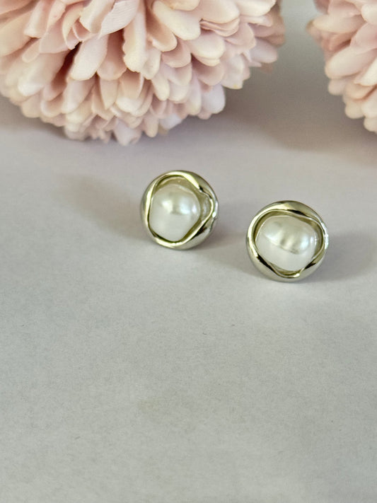 Silver Pearl Studs