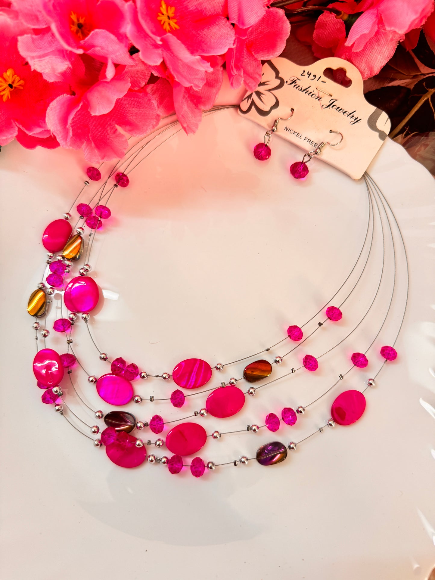 Beads layered necklace
