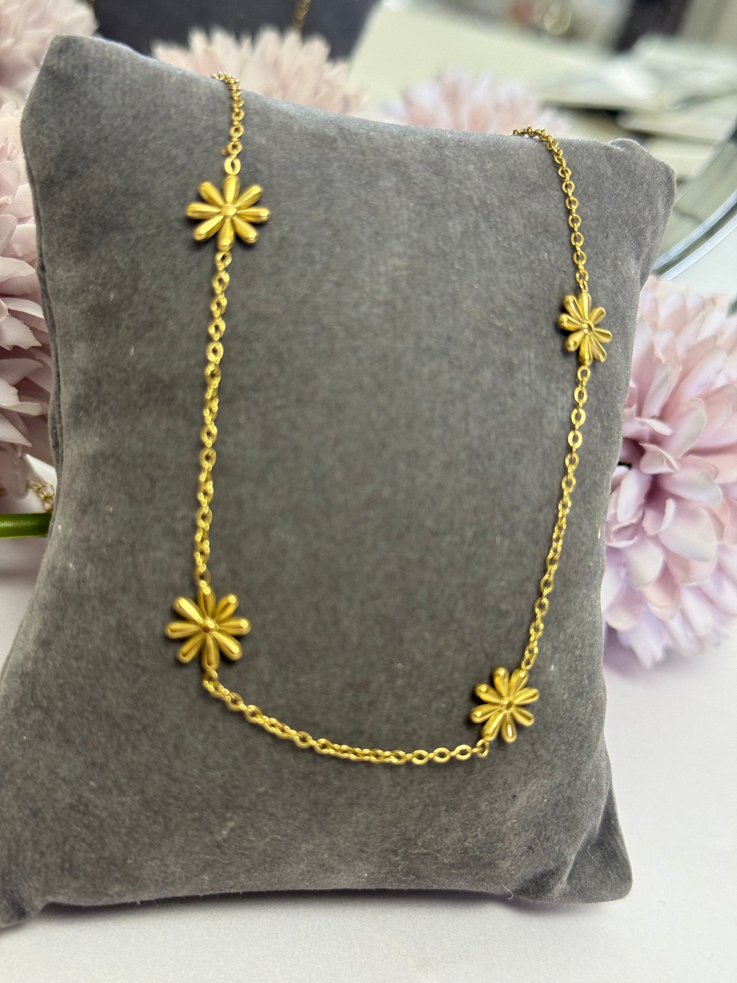 Gold Plated Daisy Necklace