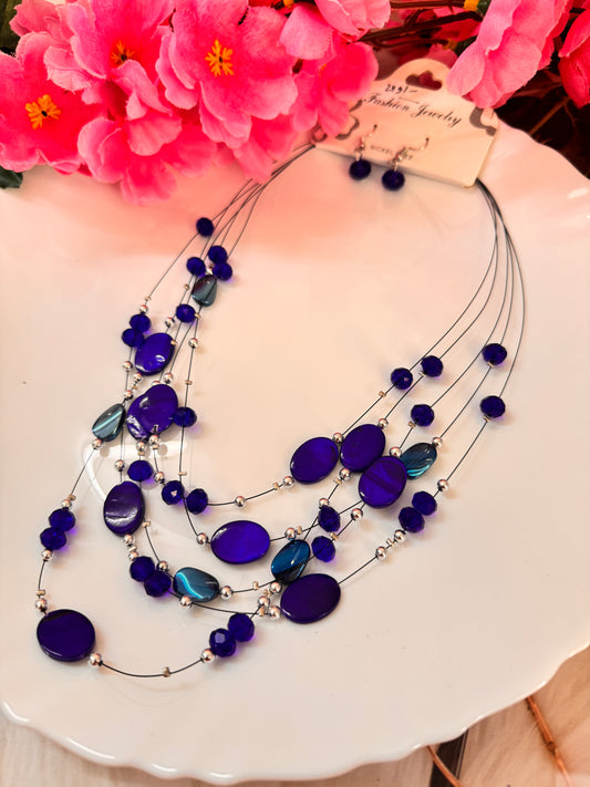 Beads layered necklace