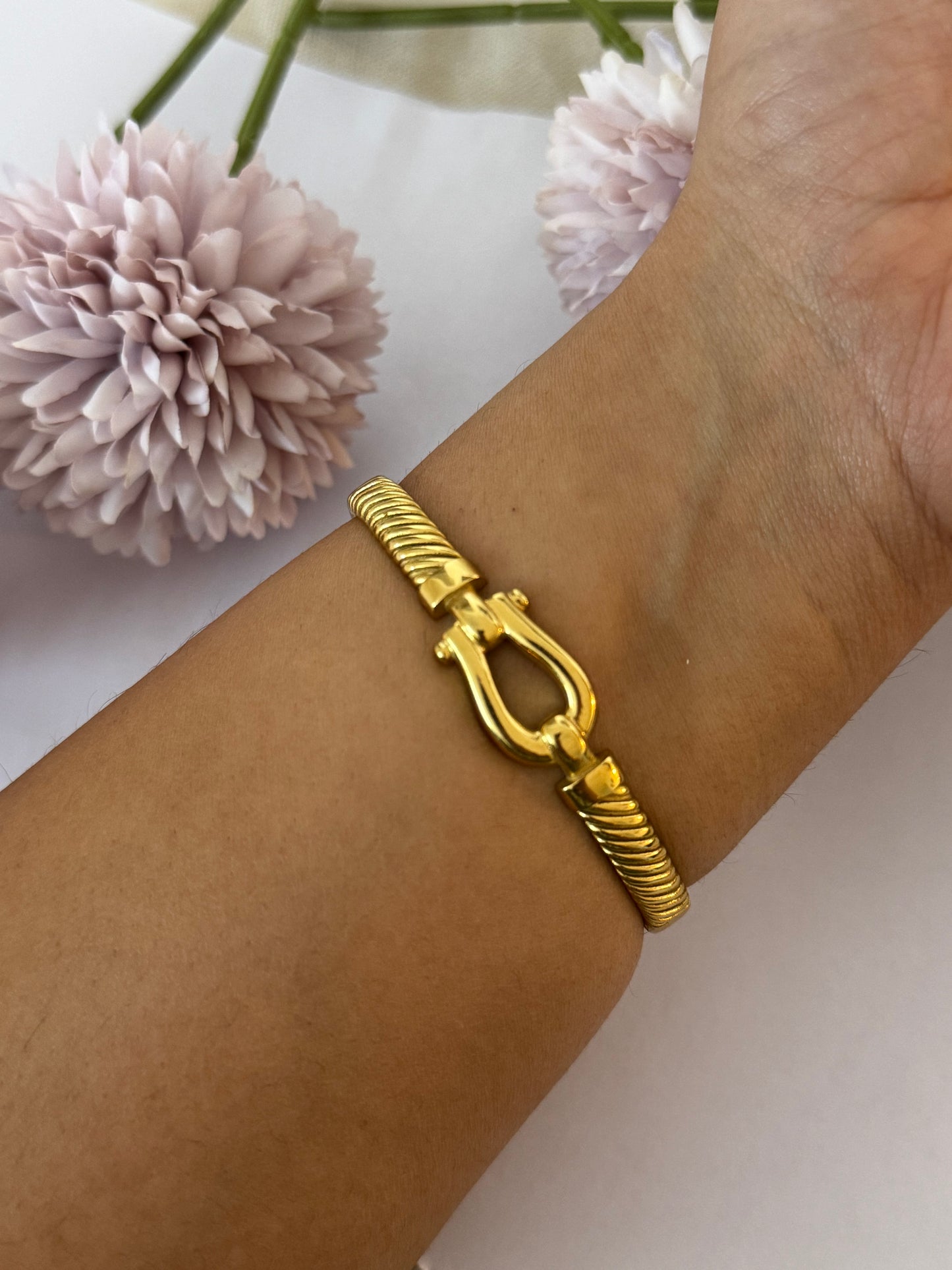 Gold plated lock Bracelet