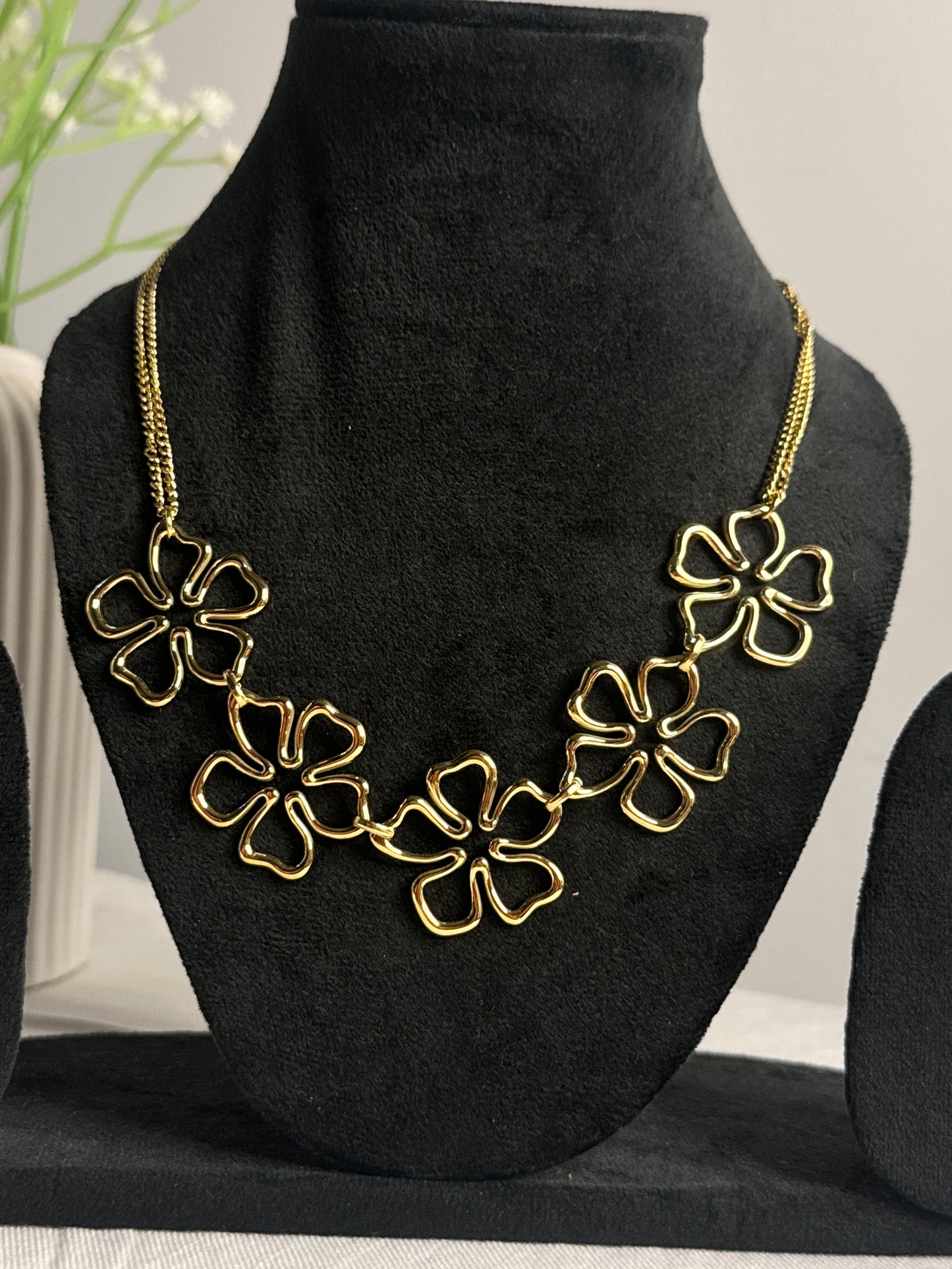 Daisy Floral Necklace