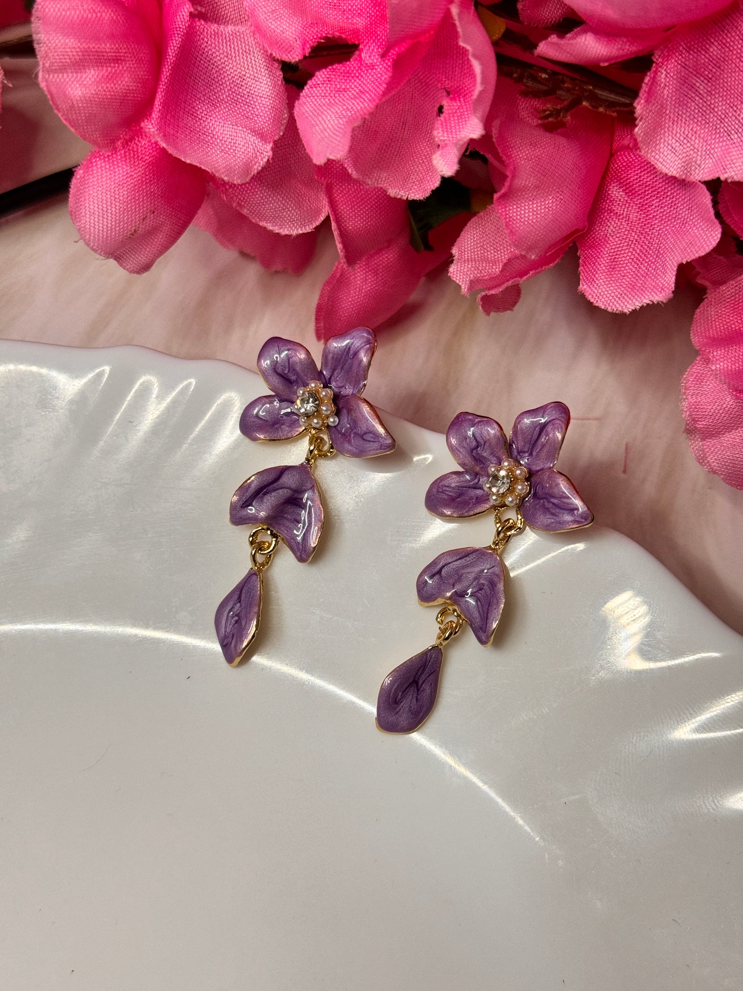 Semi Flower Droplets Earrings