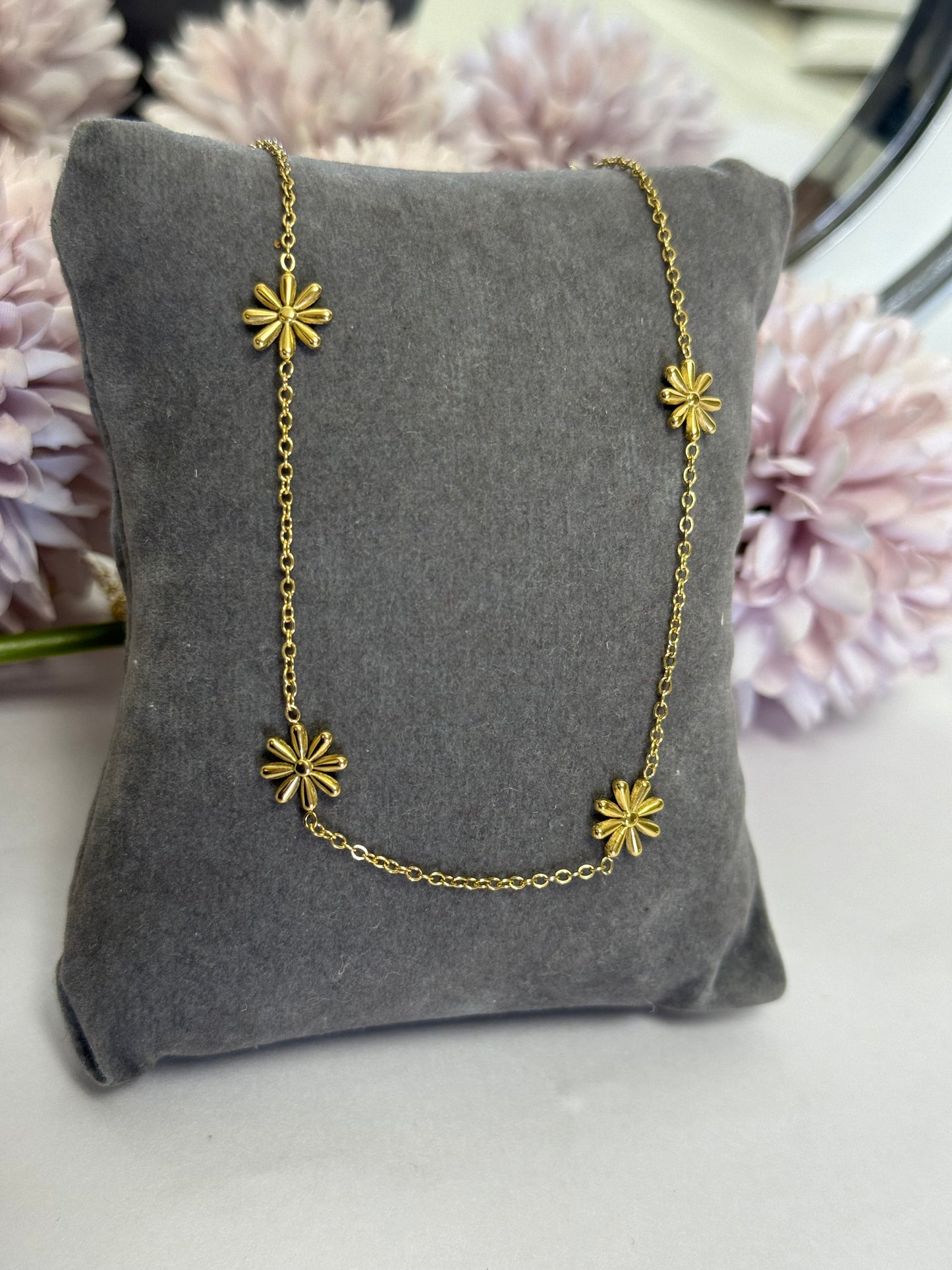 Gold Plated Daisy Necklace