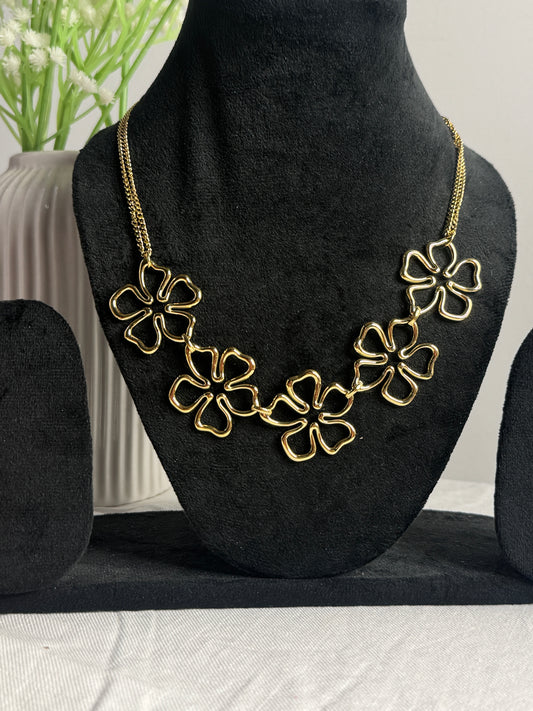 Daisy Floral Necklace