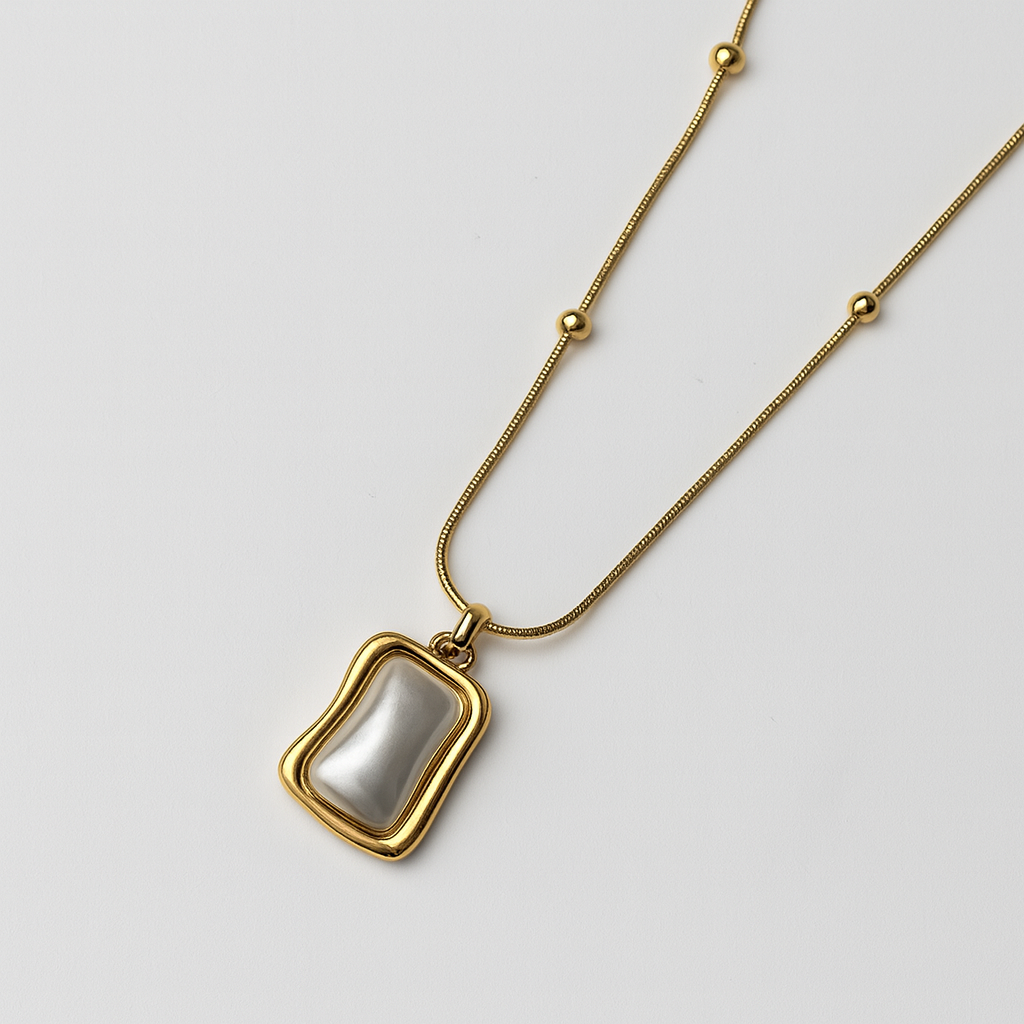 Gold Pendant Necklace with Mother of Pearl – Elegant Rectangular Charm on Beaded Snake Chain