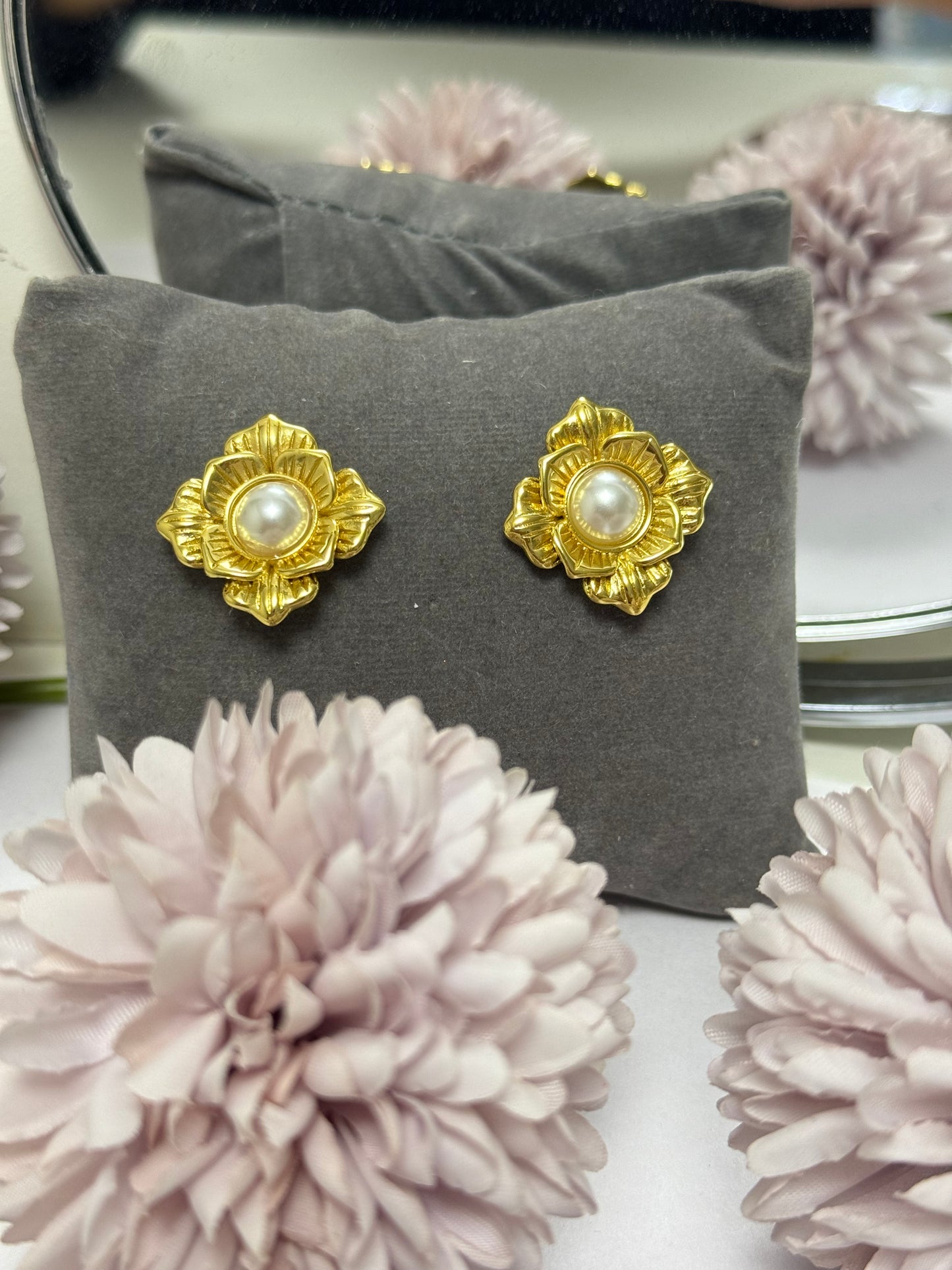 Sunflower Pearl  Studs