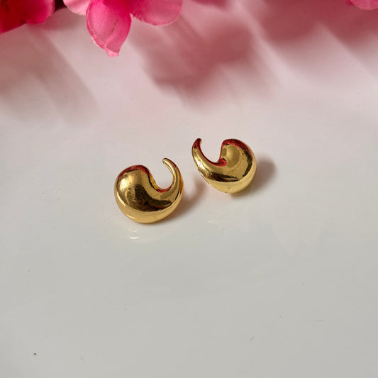 Comma Earrings