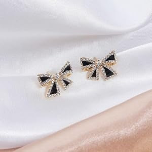 Korean Blogger Bow Earrings