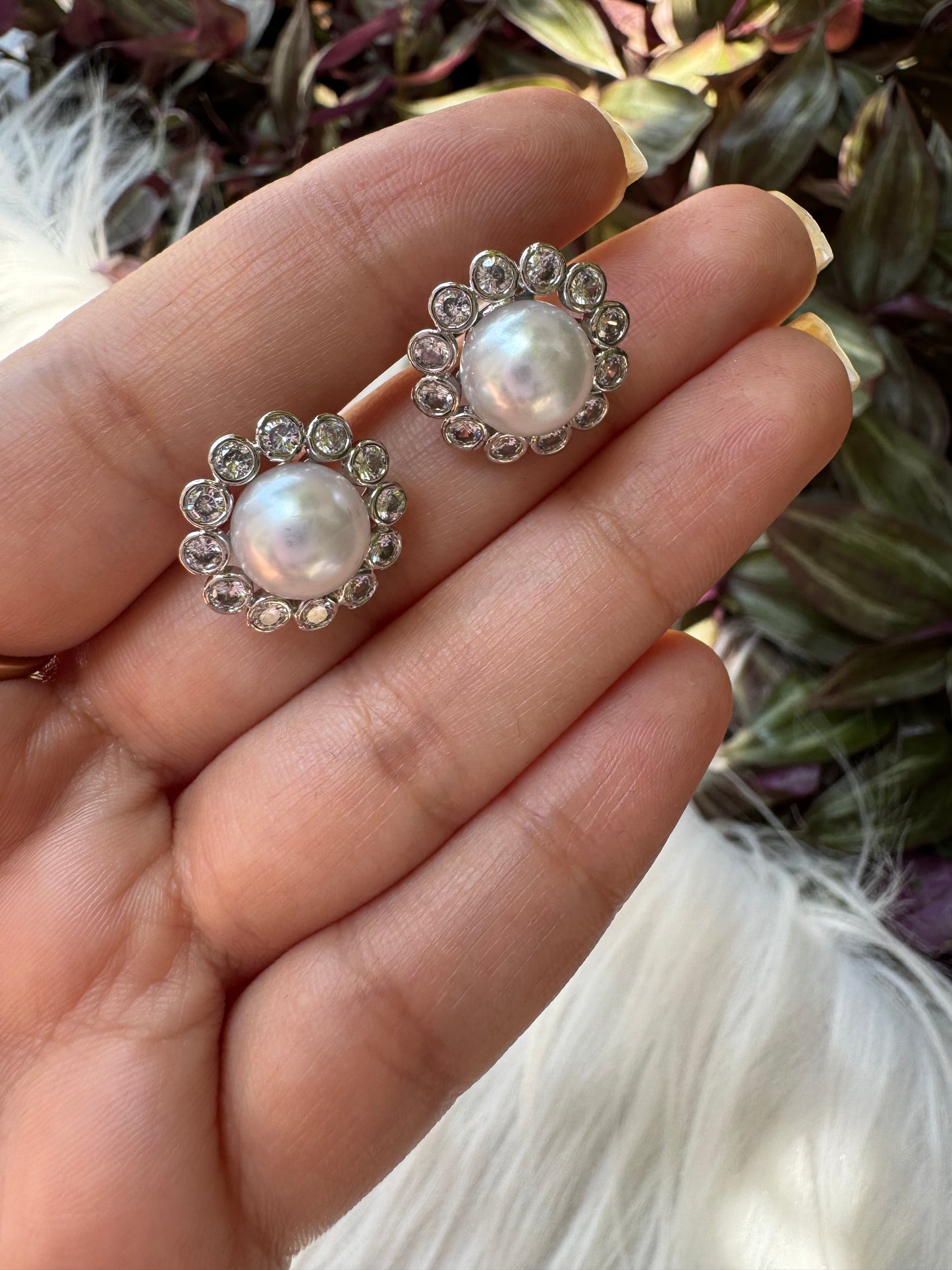 Silver Pearl Studs