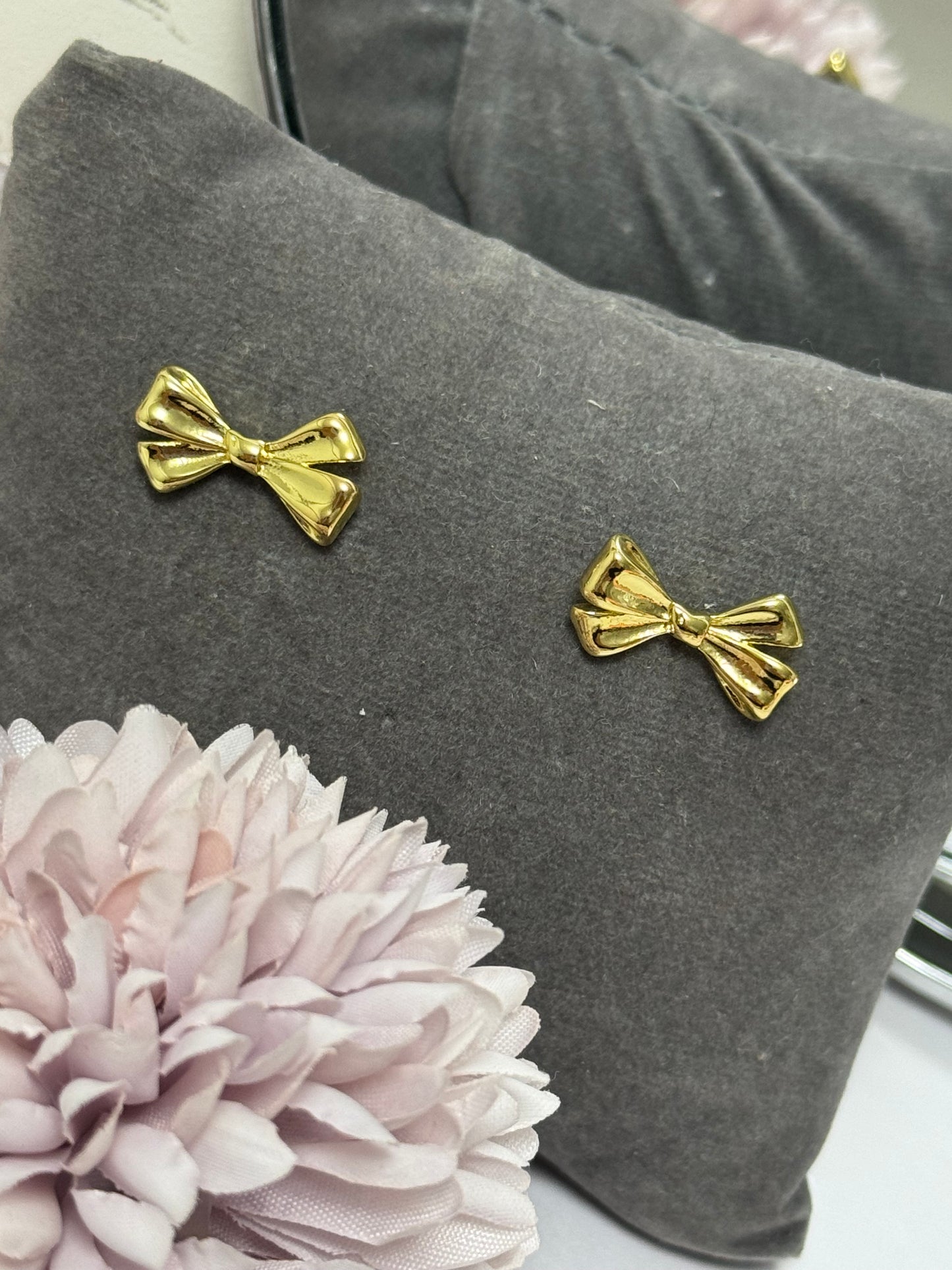 Korean Bow Studs