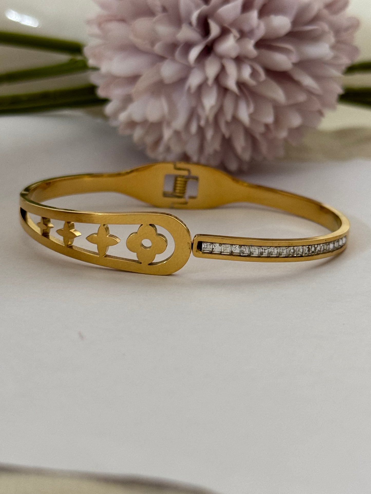 Gold Plated Front Open Bracelet