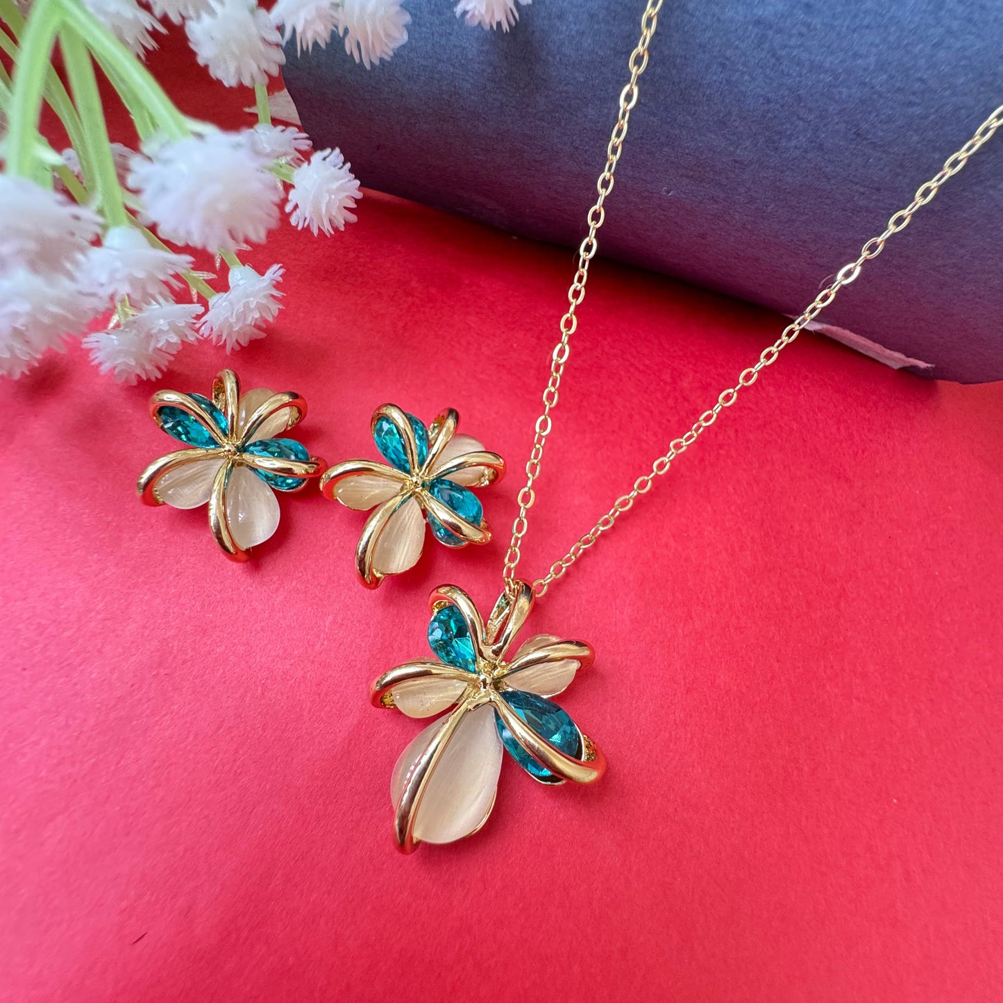 Classic Pendant Set