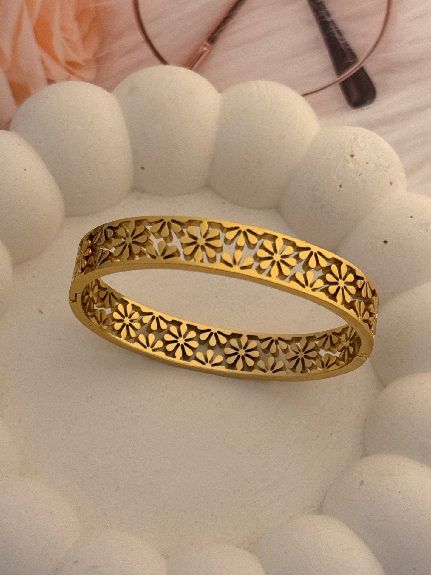 Designer thin wrist Floral Kada (2'4 size)